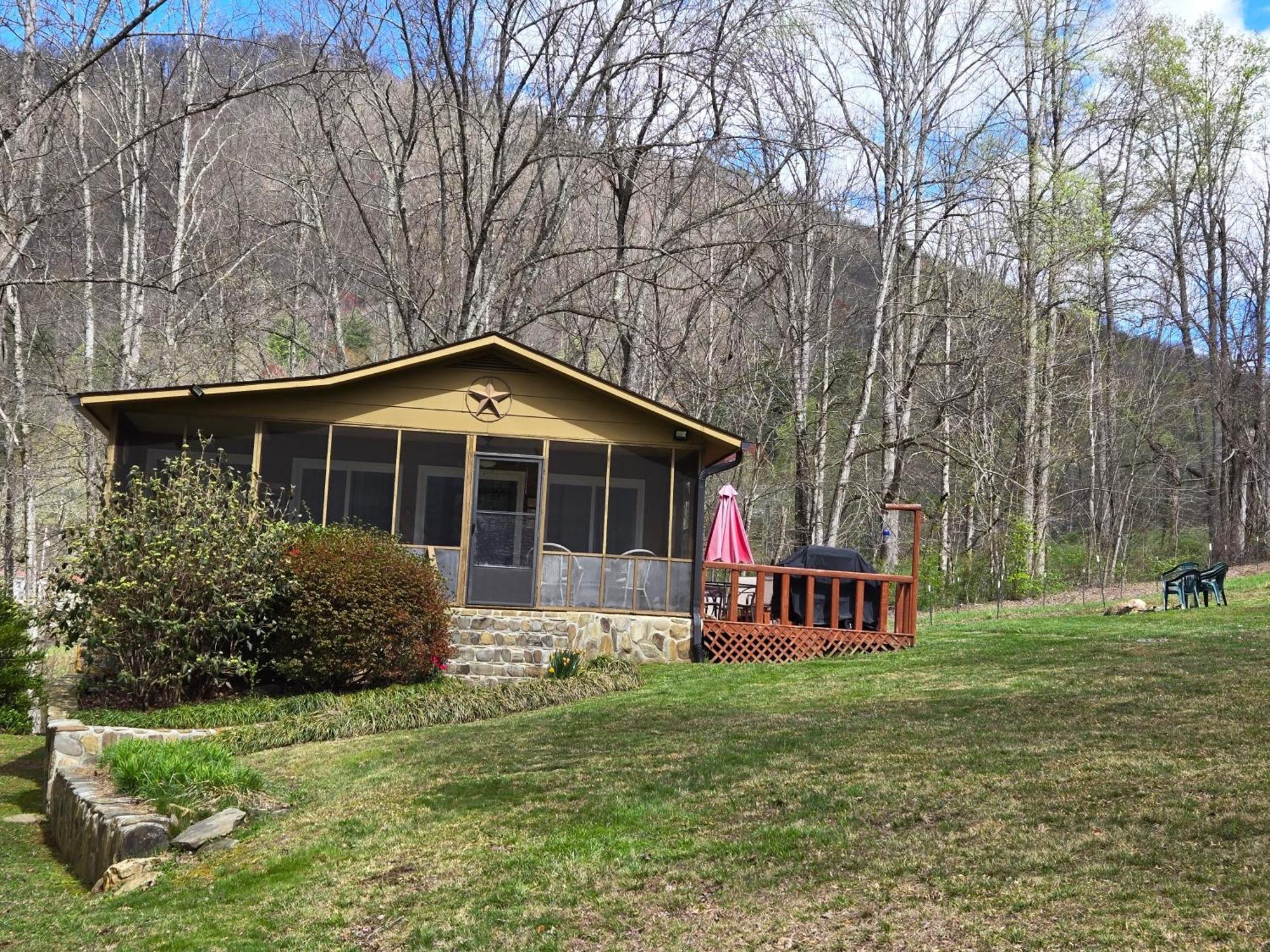 Bryson City Creekside Home With Hot Tub- 3 Bedroom-2 Bath Home 外观 照片